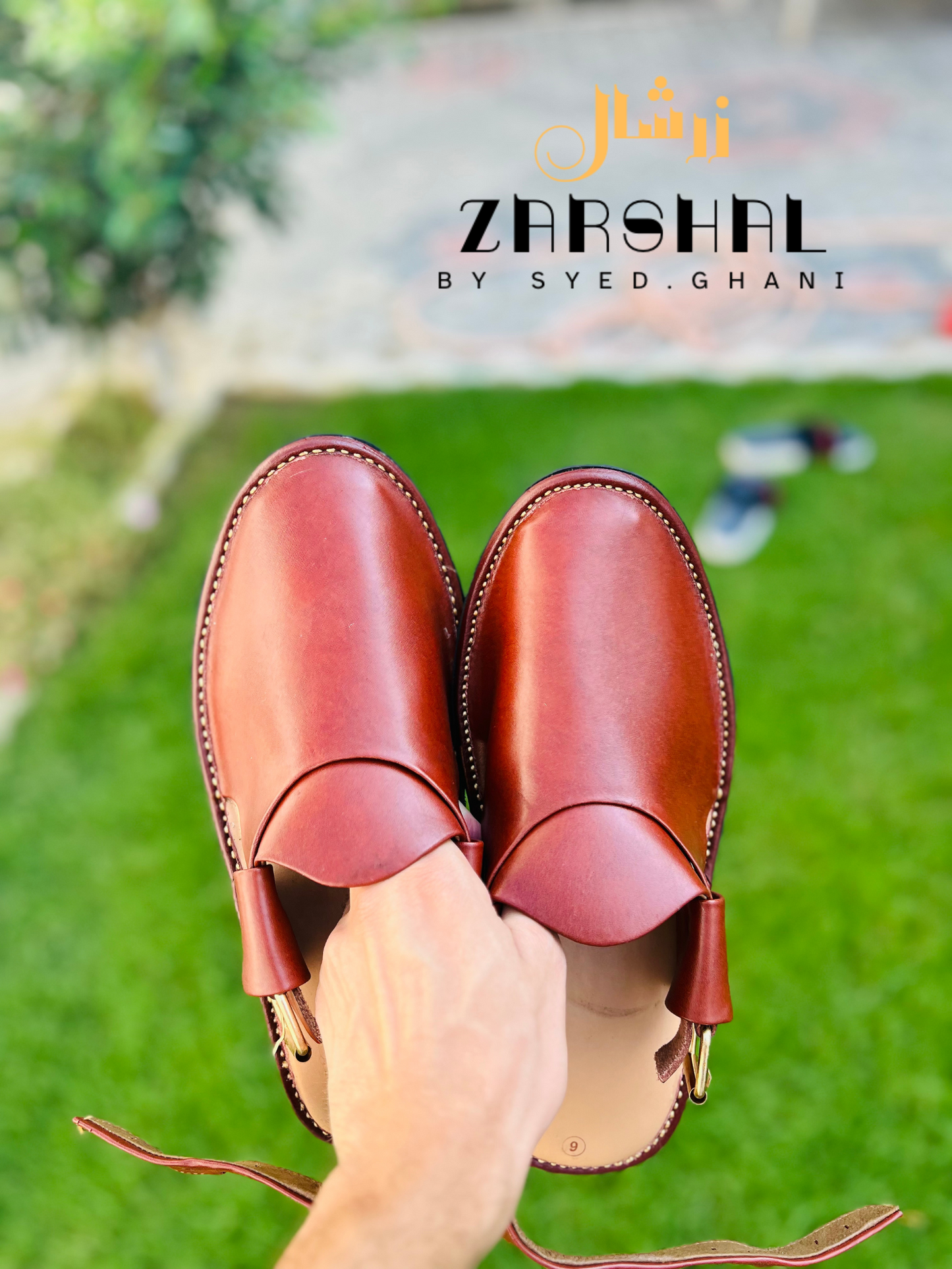 Rounded jeans peshawari chappal